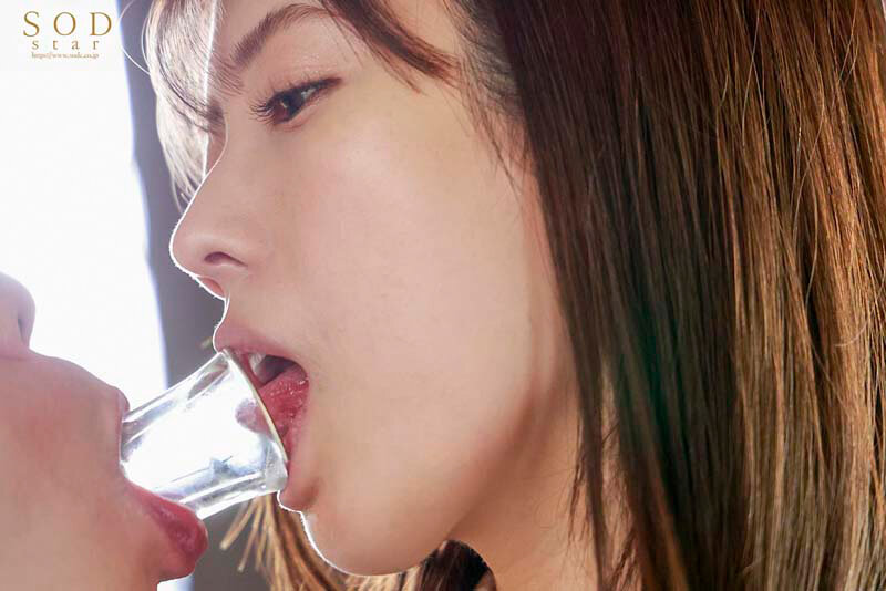 小湊よつ葉 不良生徒の俺を甘いキスで翻弄してくる家庭教師のよつ葉先生との接吻ラブストーリーのサンプル画像8